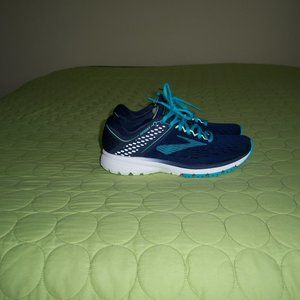 Brooks Ravenna 9 Size 7
